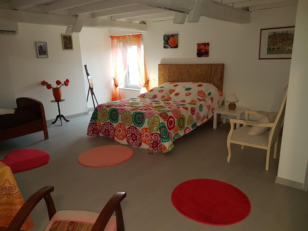 Chambres d'hôtes Au Pére Louis Labastide-du-Vert Esterno foto